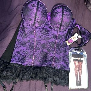 Corset w/matching thong and lace stockings